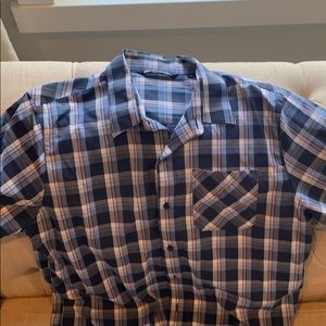 Travis Mathew Short sleeve plaid button down